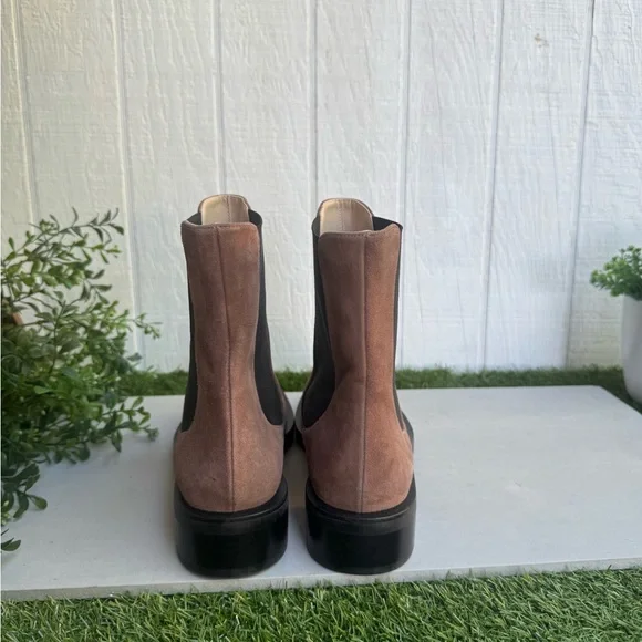 Stuart Weitzman
Women's Brown Cline Sleek Chelsea
Boot Brown size 8 fits 7.5 New - Picture 7 of 15